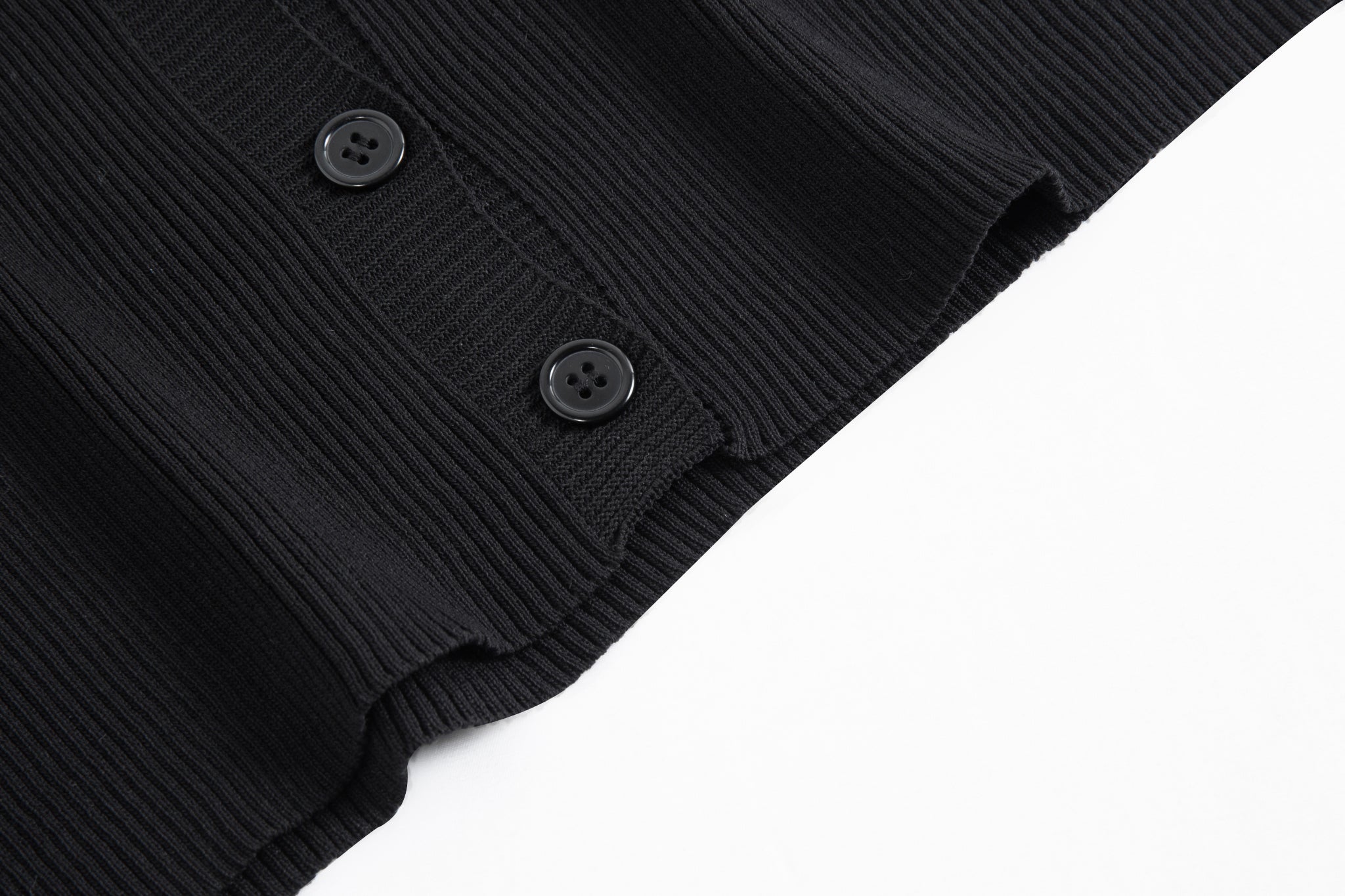 Halter V-Neck Ribbed Button Tank | Merra Muse