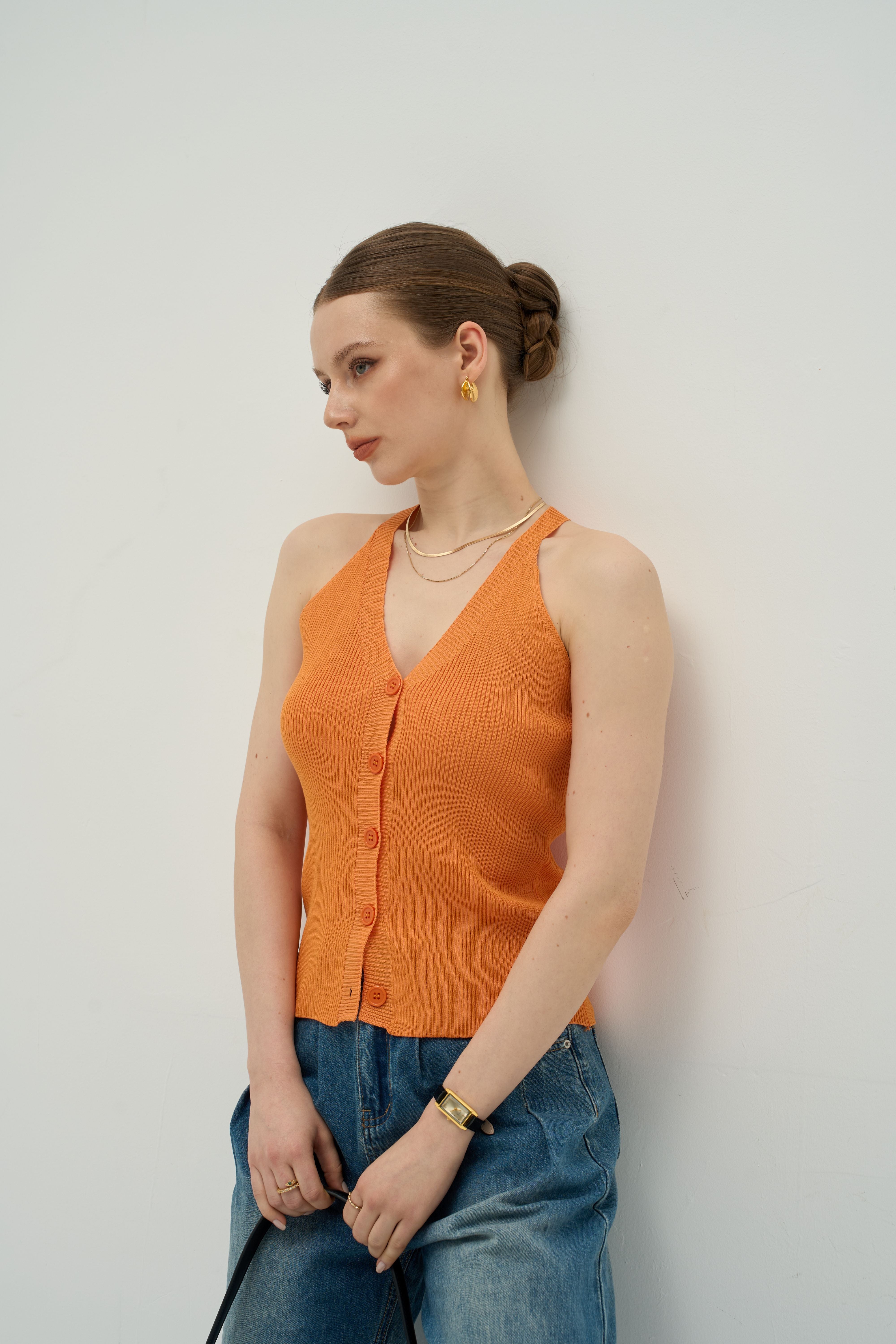 Halter V-Neck Ribbed Button Tank | Merra Muse