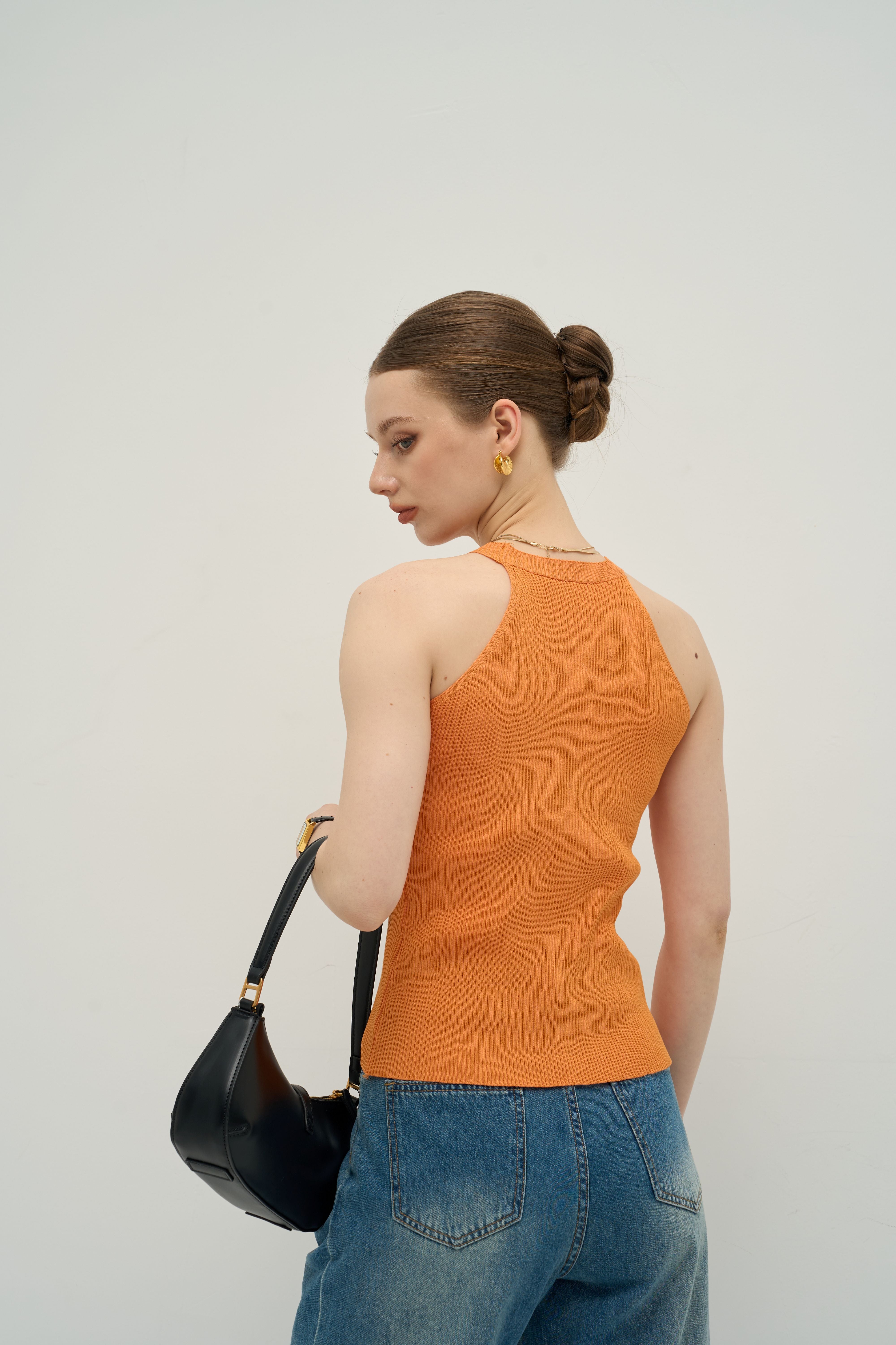 Halter V-Neck Ribbed Button Tank | Merra Muse