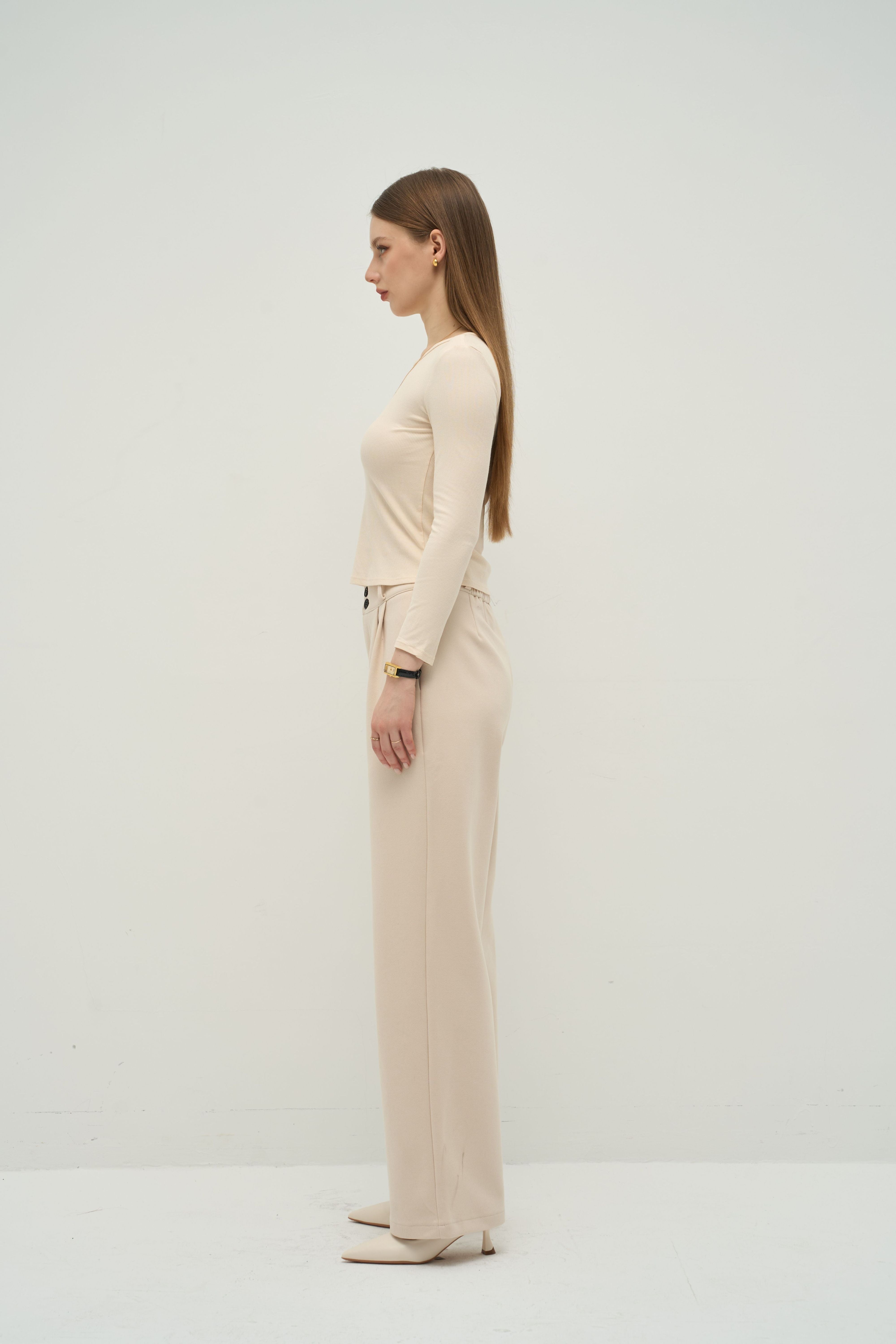 The Contour Cutout Long Sleeve – Sculpted Essential | Merra Muse
